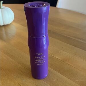 Oribe Serene Scalp Treatment Spray - Vibrant Purple